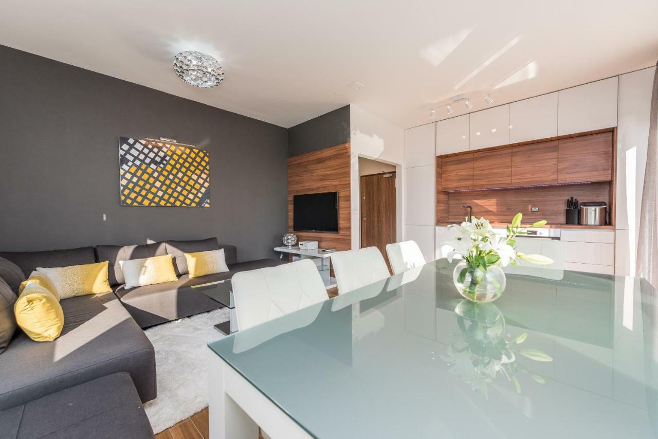 Luxury Penthouse Apartment Mandre Exterior photo